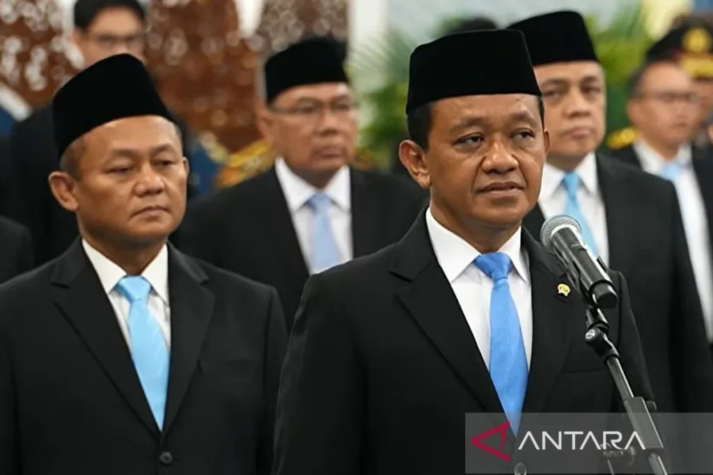 Bahlil Lahadalia, Muhammad Sarmuji,